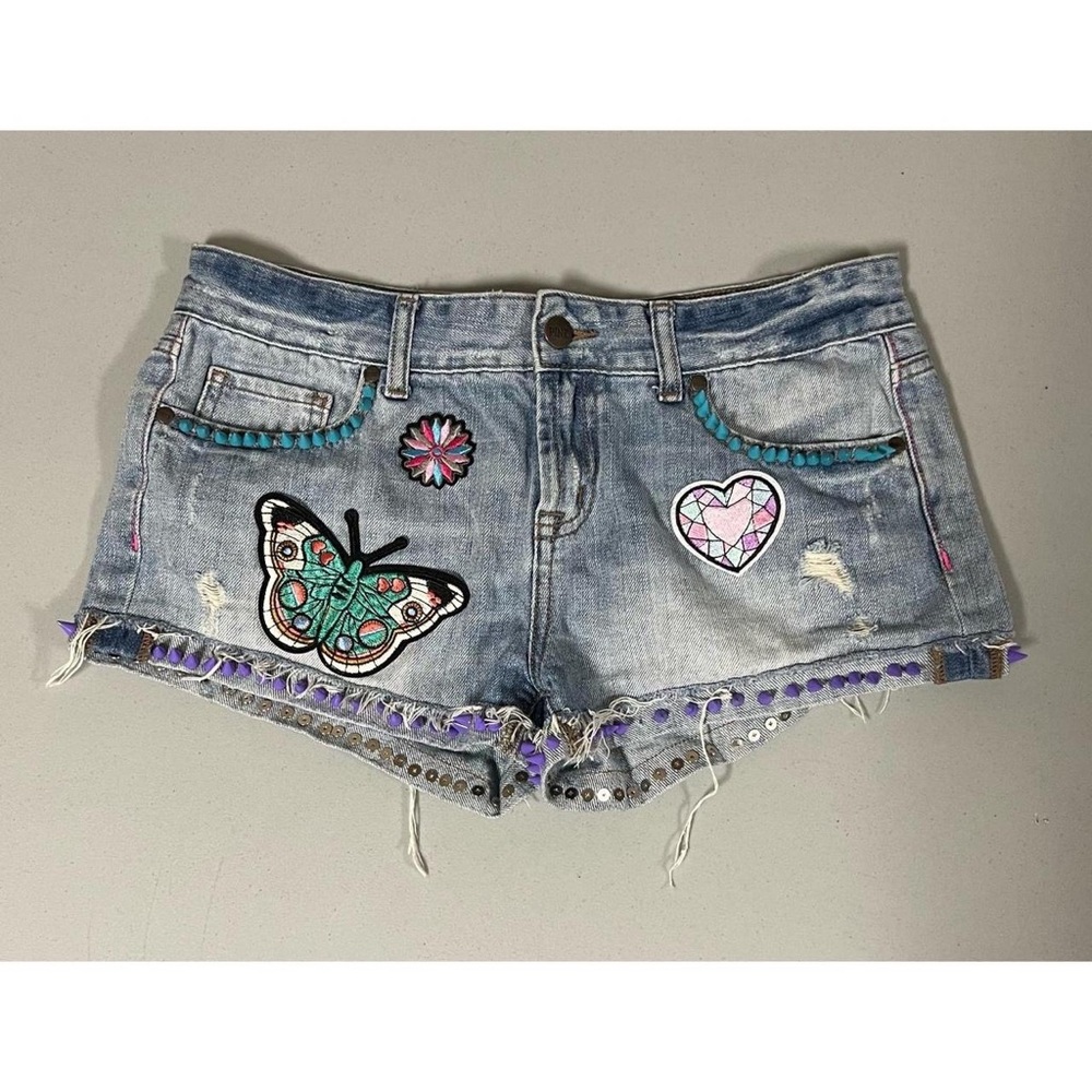 Denim Stone-Washed Punk Spiked Butterfly Patches Jean Shorts Bottoms Size 6 🦋✨